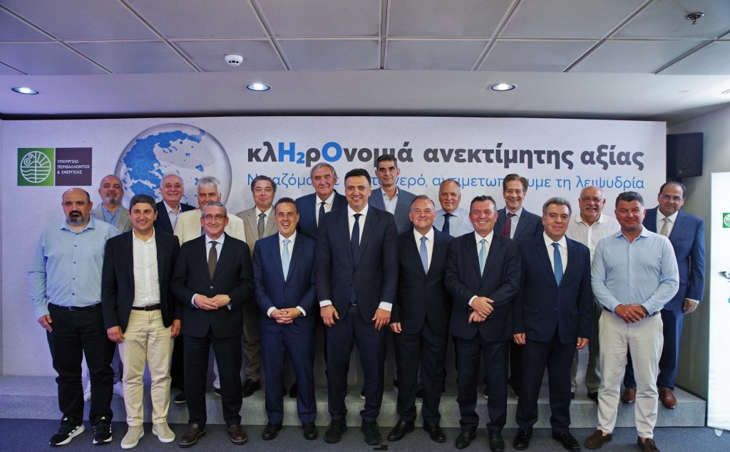 Το ΥΠΕΝ ανακοίνωσε 10 έργα σε εννέα νησιωτικούς δήμους άνω των 15 εκατ. ευρώ για την αντιμετώπιση της λειψυδρίας