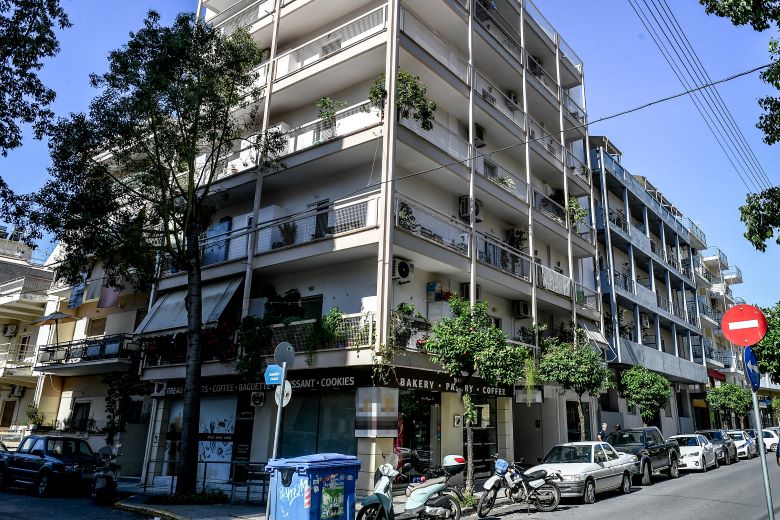 Γυναικοκτονία στην Καλαμάτα: Οι μαρτυρίες, τα ευρήματα και οι φωνές για βοήθεια