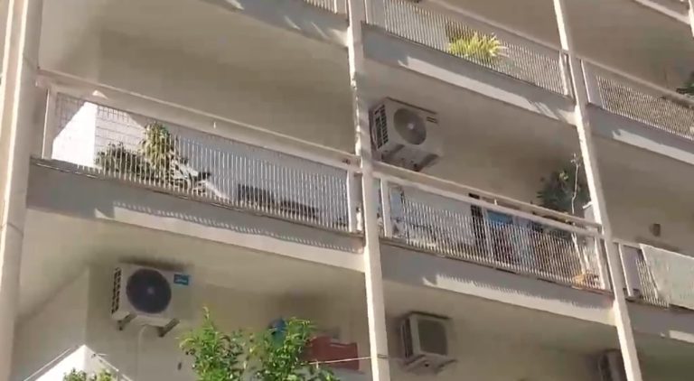 Γυναικοκτονία στην Καλαμάτα: «Ξύπνησα και την είδα πάνω από το κεφάλι μου με μαχαίρι» υποστηρίζει ο καθ΄ ομολογίαν δράστης