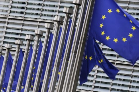 ΔΕΥΑΜΒ: Καμία ευθύνη της επιχείρησης για τη ρύπανση στο λιμάνι του Βόλου