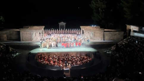 Γορτυνία: Διαμαρτυρία στο Περιφερειακό Συμβούλιο της Τρίπολης για τα προβλήματα στο οδικό δίκτυο