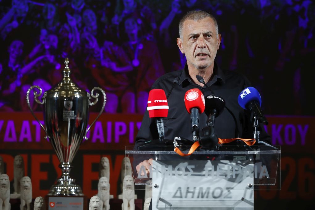Ο Δήμος Πειραιά τίμησε τις πρωταθλήτριες Ευρώπης του Ολυμπιακού