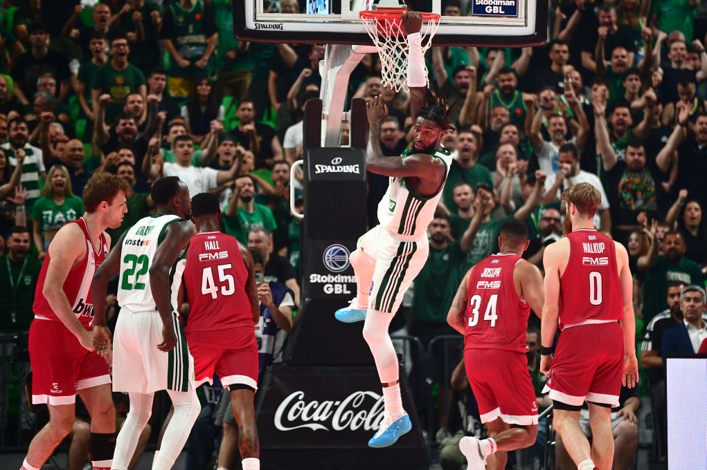 panathinaikos-olympiakos-2026.jpg Greek Basketball League: Με «σούπερ» Χέιζ Ντέιβις ο Παναθηναϊκός νίκησε 68-58 τον Ολυμπιακό και ισοφάρισε 1-1 τη σειρά των τελικών