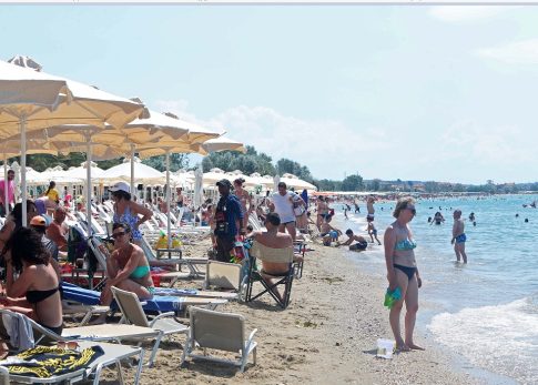 Οι μαθητές του Γυμνασίου Αργαλαστής μετέτρεψαν την οροφή της αίθουσας καλλιτεχνικών σε έργο τέχνης