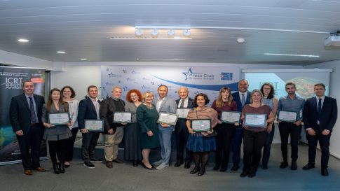 Άρχισε η επίσημη συλλογή υπογραφών για το ελληνικό πρόγραμμα της Deutsche Welle