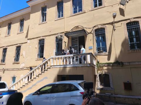 Καρμπόλα με 6 οχήματα στην Αθηνών – Τριπόλεως με εμπλοκή και ασθενοφόρου