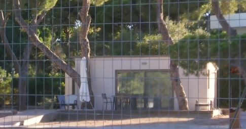Πενήντα οικονομικά ευάλωτες γυναίκες χειρουργήθηκαν δωρεάν για καρκίνο μαστού και γυναικολογικές κακοήθειες χάρη στο <strong>«Build a Bridge»</strong>