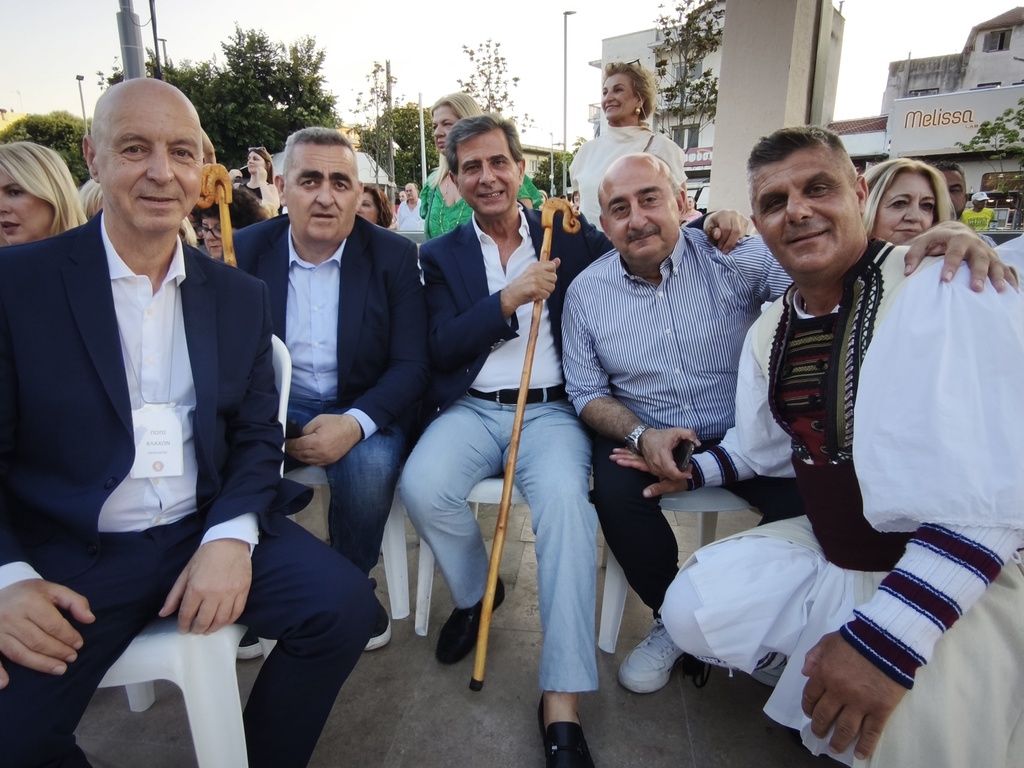 Τρίκαλα: Χοροί, έθιμα και παράδοση των Βλάχων με 1.500 χορευτές στο «40ο Αντάμωμα»