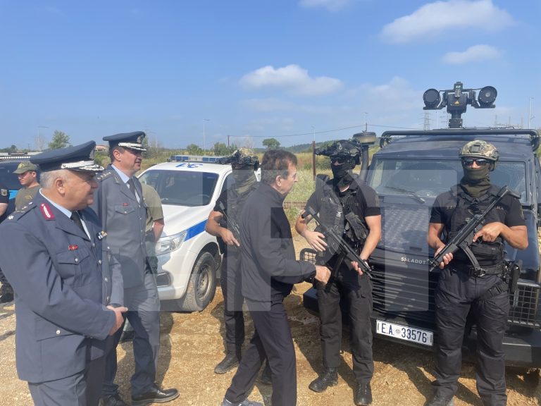 Ψαθάδες: Με επίσκεψη στο φράχτη περιοδεύει στον Έβρο ο Υπουργός Προστασίας του Πολίτη