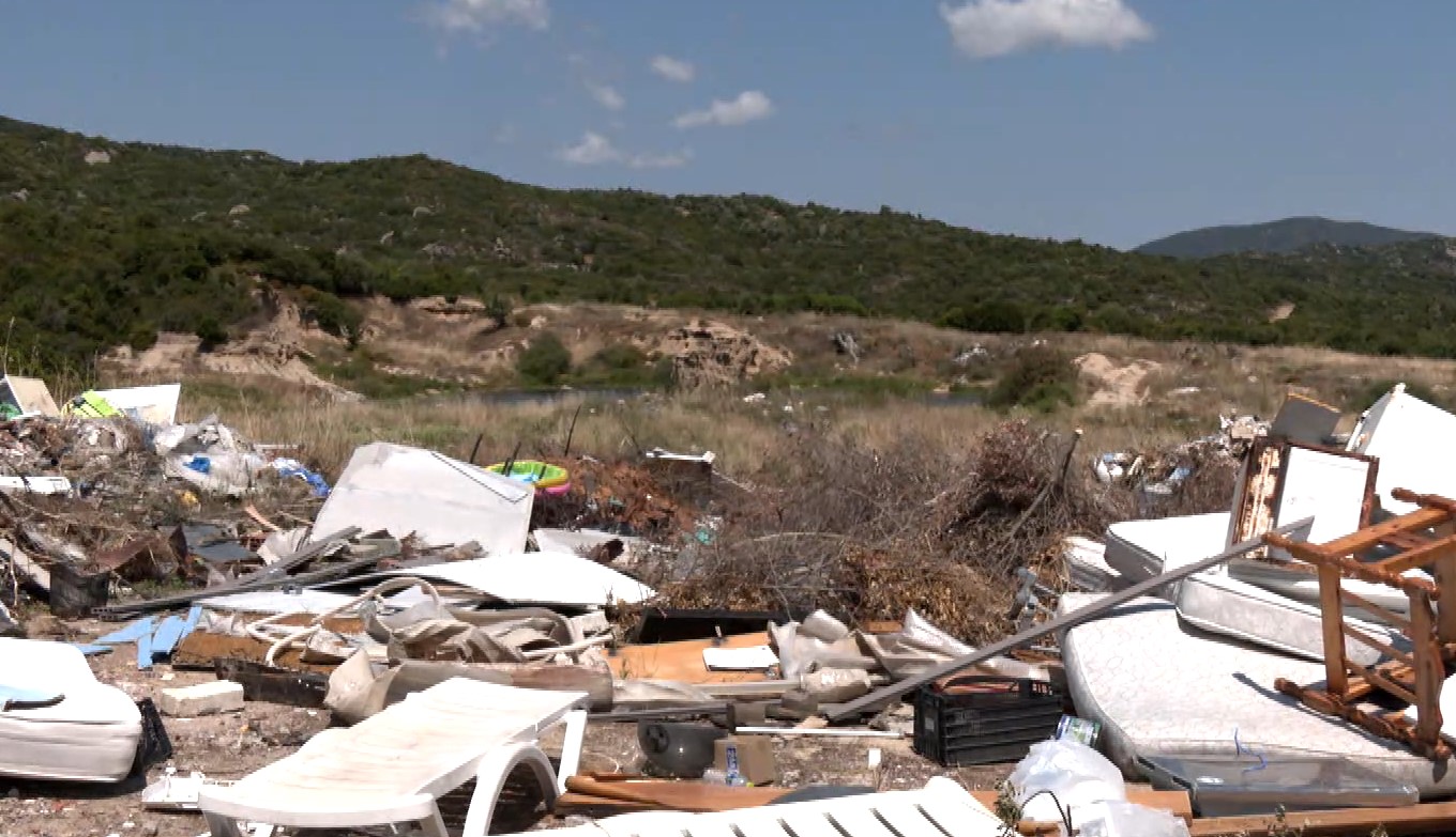 Βραδυφλεγείς «βόμβες»: Ανοιχτές χωματερές περιμετρικά των ασ