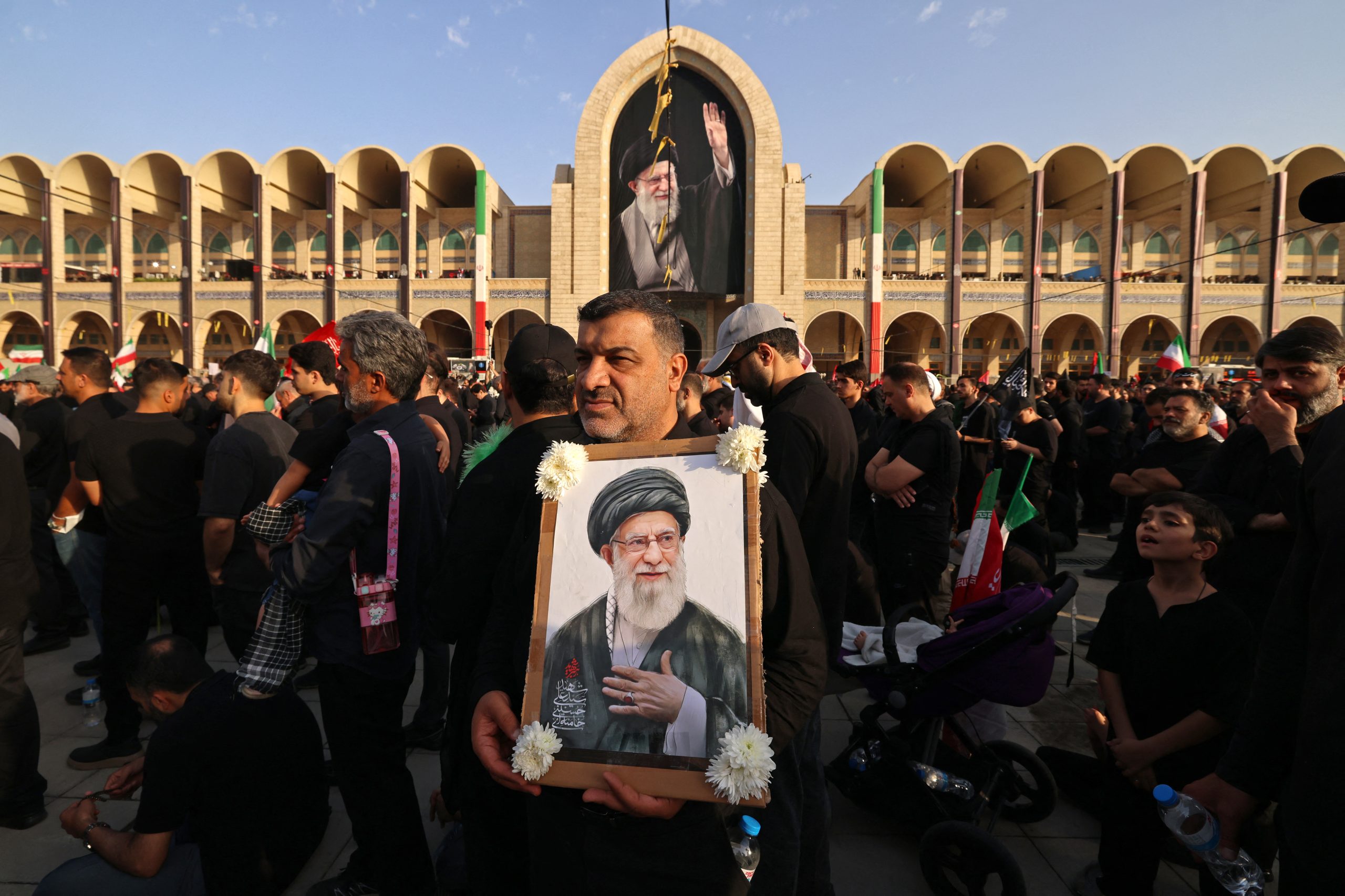 IRAN-US-ISRAEL-WAR-FUNERAL Ιράν: Άρχισε το λαϊκό προσκύνημα της σορού του Αλί Χαμενεΐ στην Τεχεράνη – Εξαήμερες τελετές μνήμης