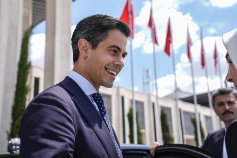 Τραμπ: Διακοπή εμπορικών σχέσεων με την Ισπανία και νέα επίθεση κατά του Ιράν – «Η εκεχειρία τελείωσε»