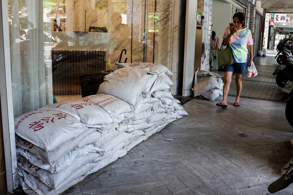 Μπάβι: Μαζικές εκκενώσεις στην Ταϊβάν, σε συναγερμό η Ιαπωνία καθώς πλησιάζει ο ισχυρότερος τυφώνας των τελευταίων 30 ετών