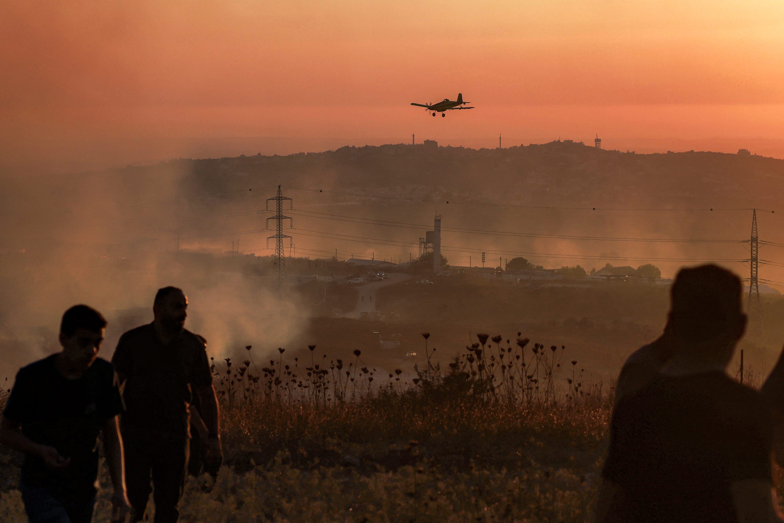 Πυρκαγιές στη βόρεια Δυτική Όχθη – Εκκενώθηκαν ισραηλινοί οικισμοί, τουλάχιστον δύο πυροσβέστες τραυματίστηκαν 