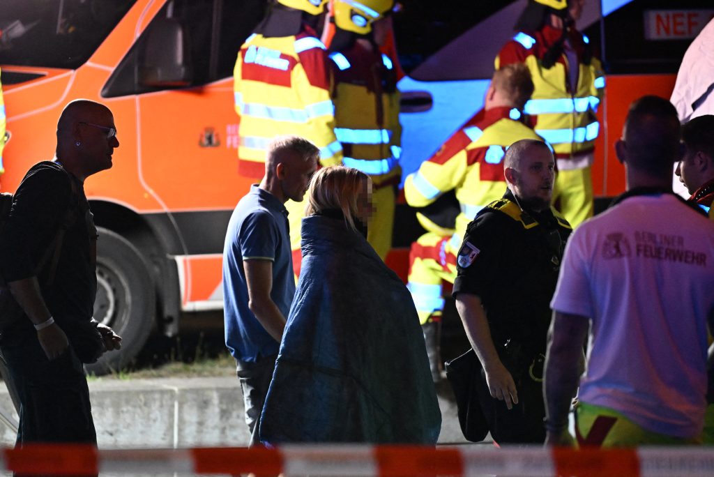 Βερολίνο: Αυτοκίνητο έπεσε σε πεζούς στη διάρκεια φεστιβάλ Gay Pride – Νεκρός και τραυματίες