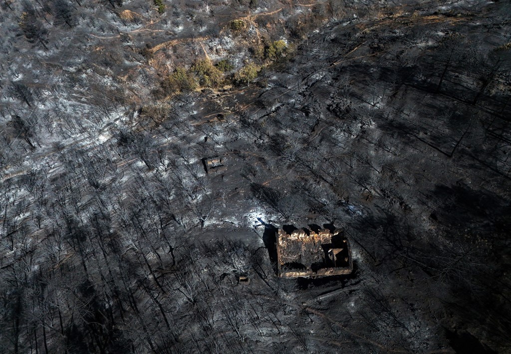 Συνεχίζεται η μάχη με τις φλόγες σε Πορτογαλία, Τουρκία, Ισπανία και Βρετανία – Σημάδια σταθεροποίησης στη Γαλλία, ενισχύσεις από την Ουκρανία