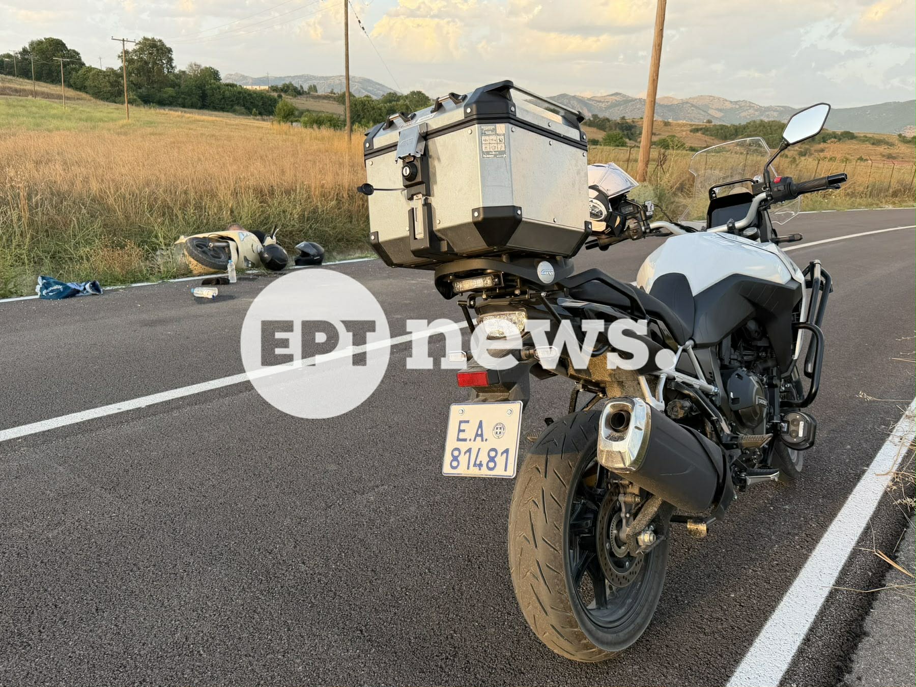 1000020546 Άργος Ορεστικό: Εκτροπή μοτοσικλέτας με δύο νεαρούς τραυματίες