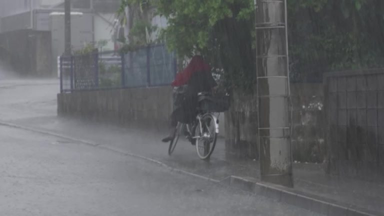Συναγερμός για τον τυφώνα Μπάβι: Πέντε νεκροί στις Φιλιππίνες και χιλιάδες εκκενώσεις στην Ταϊβάν