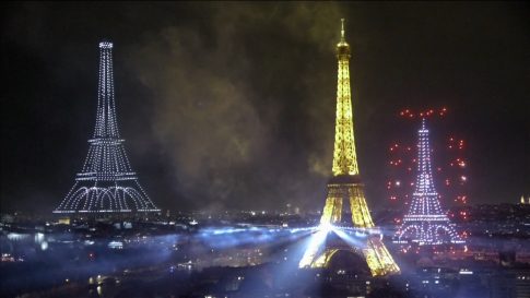 Σε υψηλό τεσσάρων εβδομάδων το πετρέλαιο λόγω της έντασης στα Στενά του Ορμούζ – Κοντά στα 85 δολάρια το βαρέλι