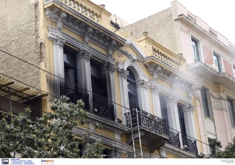 Βουλή: Μετωπική για την ακρίβεια στην Ώρα του Πρωθυπουργού