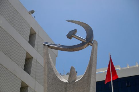 Φωτιά στην Κερατέα: Υπό έλεγχο το πύρινο μέτωπο στη θέση Χάρακας – Μήνυμα 112 στους κατοίκους