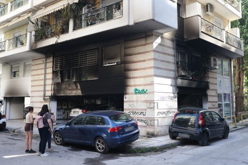 Καλαμάτα: Σοβαρό τροχαίο ατύχημα στη Νέα Είσοδο με δύο τραυματίες και διακοπή της κυκλοφορίας
