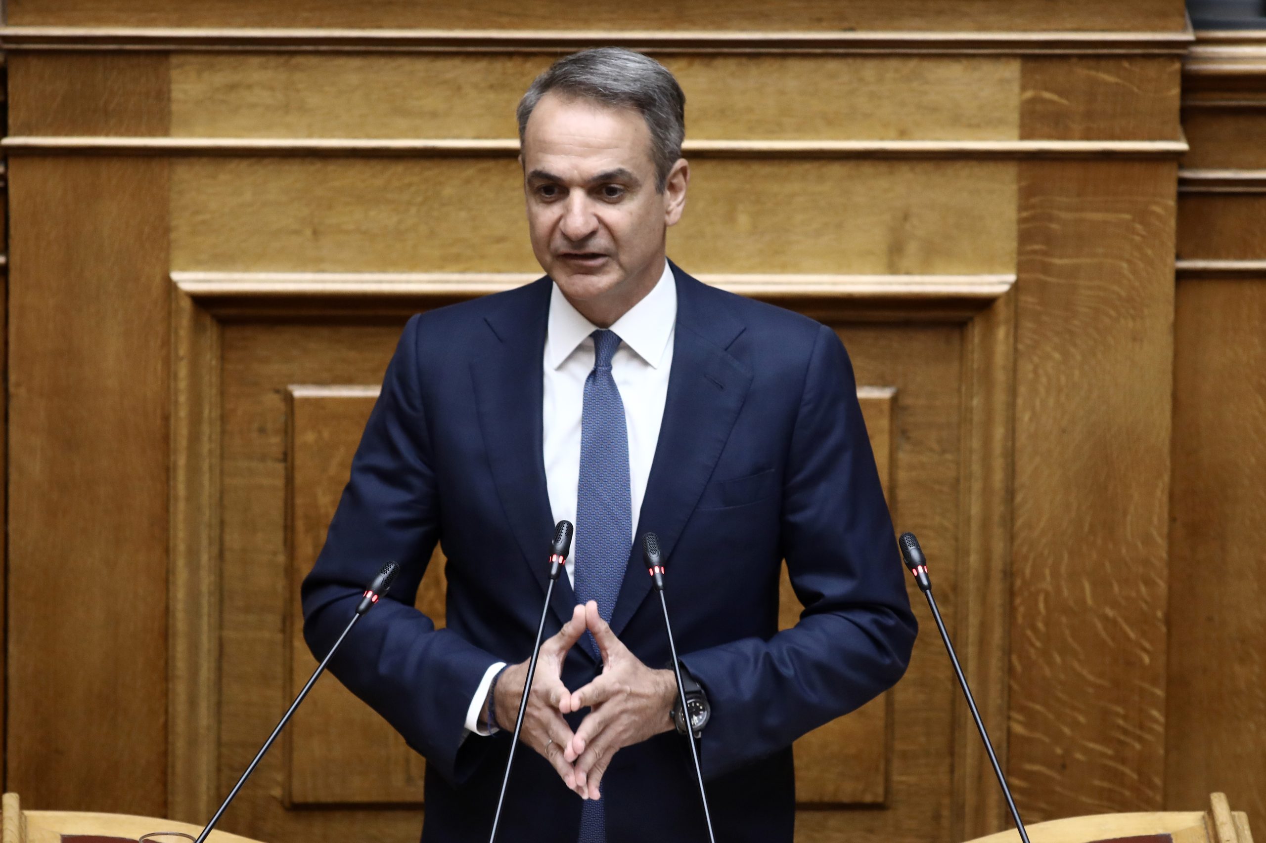 Μετωπική στη Βουλή Μητσοτάκη – Ανδρουλάκη για ακρίβεια, καύσιμα και 13η σύνταξη