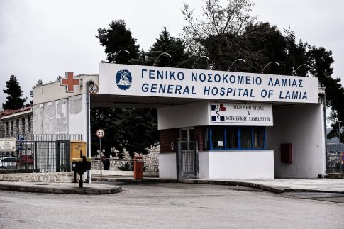 Ρ. Φραγκοράπτη: Η Ελληνίδα που «έντυσε» με τη λύρα της την «Οδύσσεια» του Νόλαν στο ΕΡΤnews – Οι ηχογραφήσεις και η συνάντηση με τον σκηνοθέτη