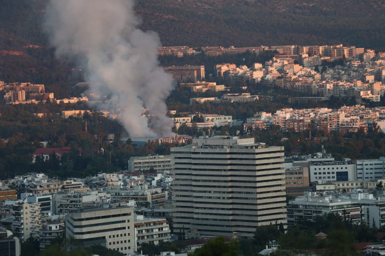Φωτιά στο Μητροπολιτικό Πάρκο Γουδή – Ήχησε το 112