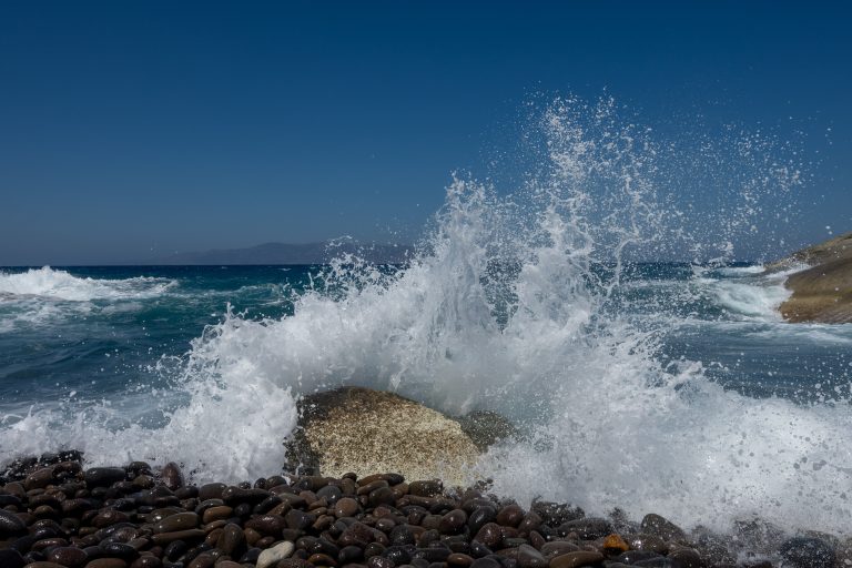 Καιρός: Θυελλώδεις βοριάδες έως 9 μποφόρ και έντονη θερμοκρασιακή αντίθεση – Πρόγνωση από την Όλγα Παπαβγούλη