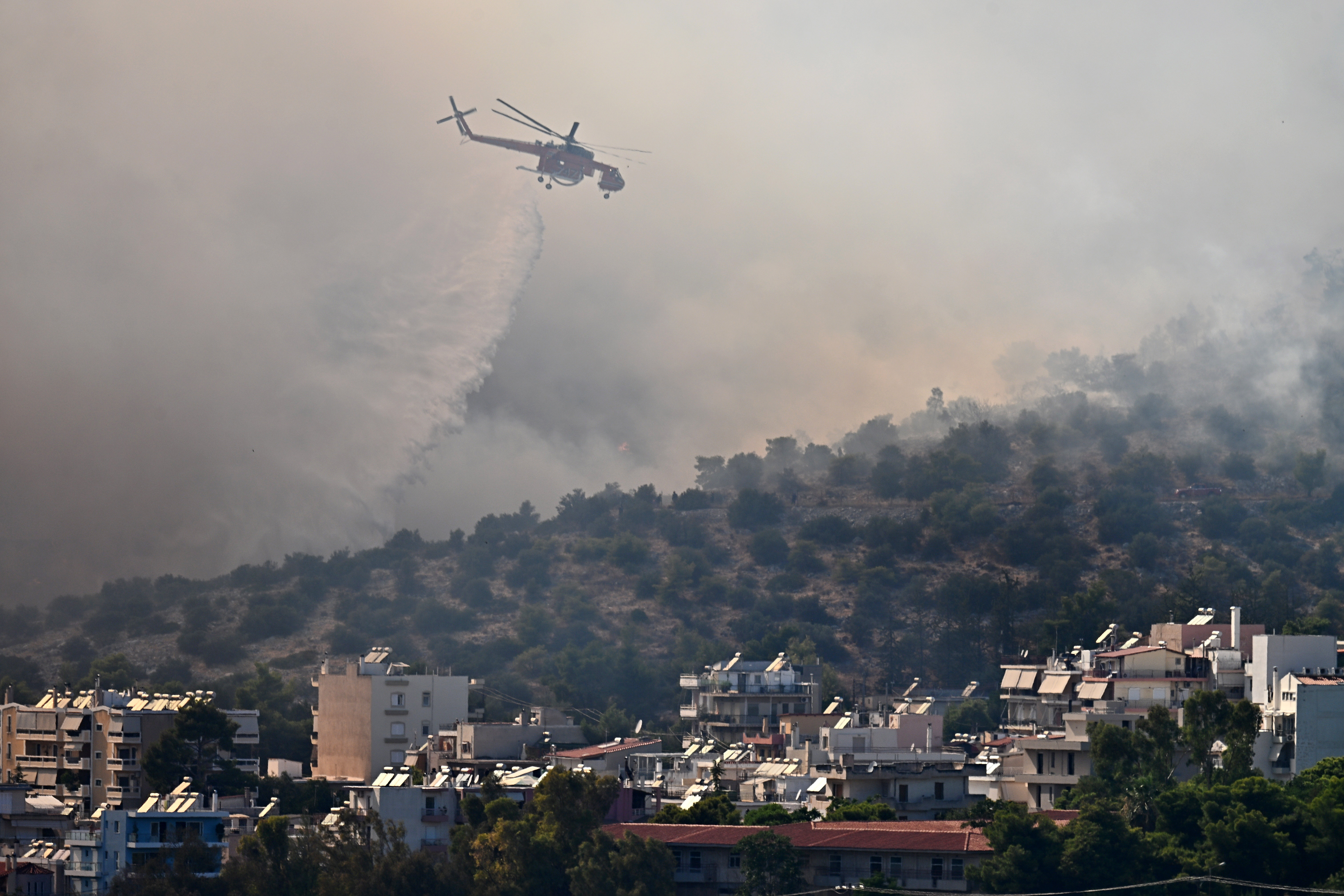 Φωτιά στην Περιφερειακή Αιγάλεω: Μήνυμα 112 για απομάκρυνση από Χαϊδάρι προς Περιστέρι – Εκτροπή κυκλοφορίας μετά την Ελευσίνα προς Αθήνα