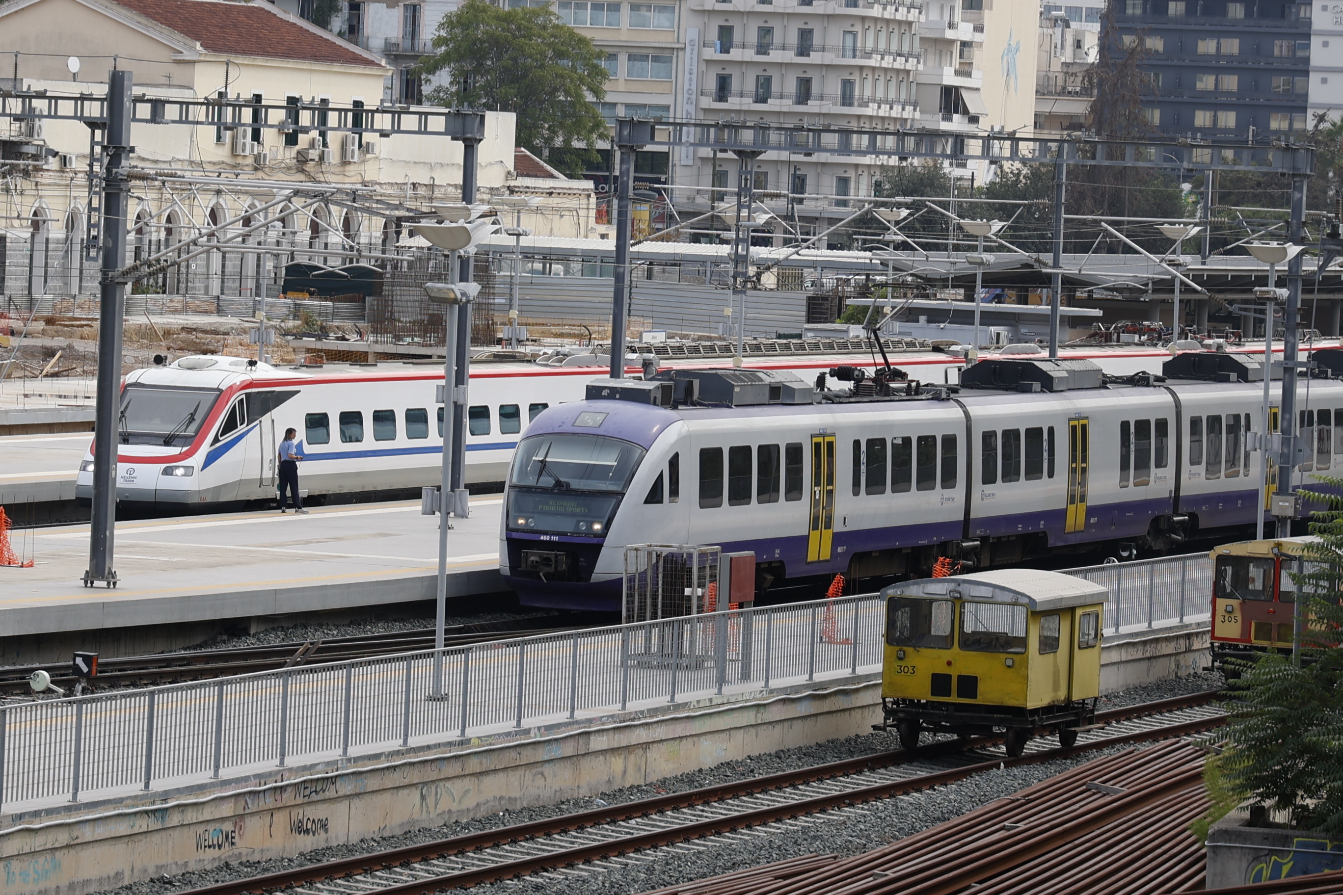 Καθυστερήσεις και τροποποιήσεις στον Προαστιακό λόγω πυρκαγιάς στους Αγίους Αναργύρους – Διακοπή κυκλοφορίας με εντολή Πυροσβεστικής