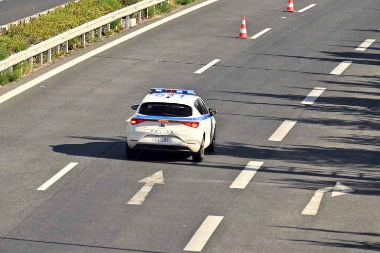 Συνελήφθη άτομο με χειροβομβίδα – Φέρεται να είχε στόχο το σπίτι εισαγγελικού λειτουργού