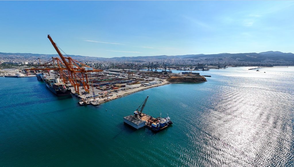Λιμάνι Θεσσαλονίκης: Τοποθετήθηκε το πρώτο caisson για την επέκταση του 6ου Προβλήτα
