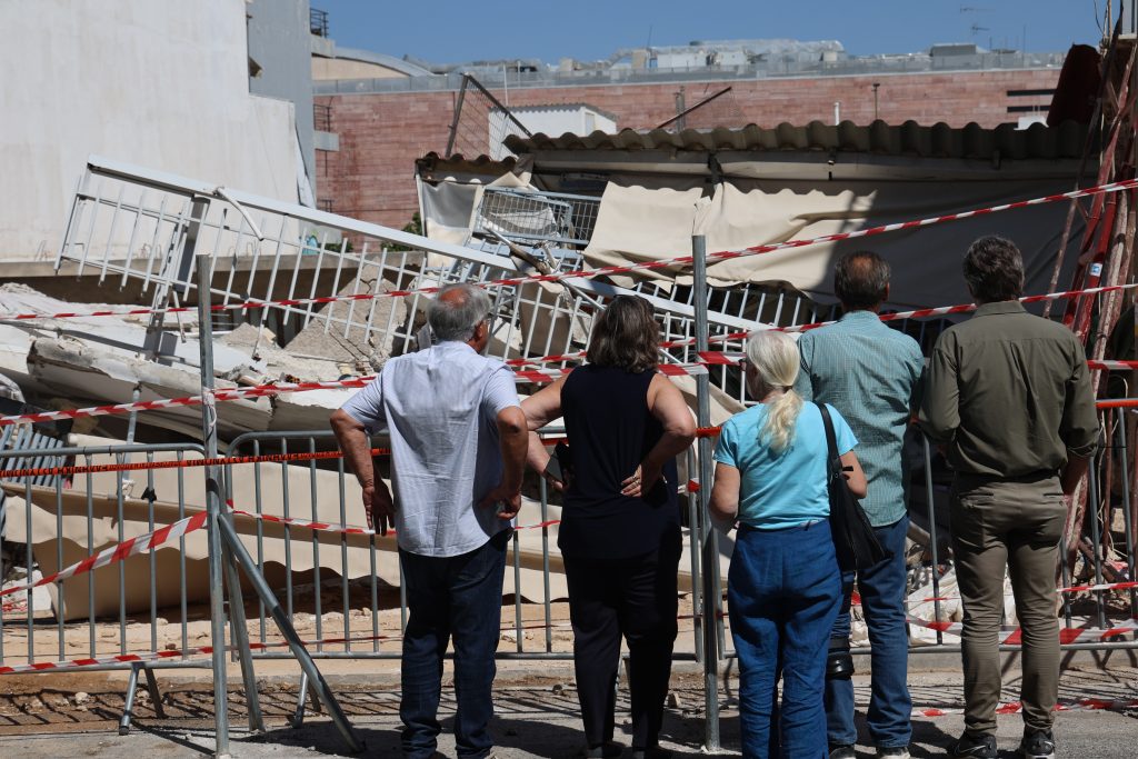 Κατάρρευση πολυκατοικίας στα Πετράλωνα: Σοβαρά ερωτήματα για ελλιπή μέτρα αντιστήριξης στις εκσκαφές – Πώς και από ποιον θα αποζημιωθούν οι πληγέντες