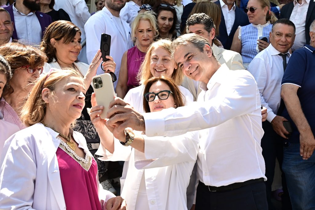 Στο Παίδων Πεντέλης ο Μητσοτάκης: Εγκαινιάζουμε υποδομές του ΕΣΥ, πάνω από 150 Κέντρα Υγείας και 80 νοσοκομεία – Η κυβέρνηση κινητοποιεί ιδιωτικά κεφάλαια