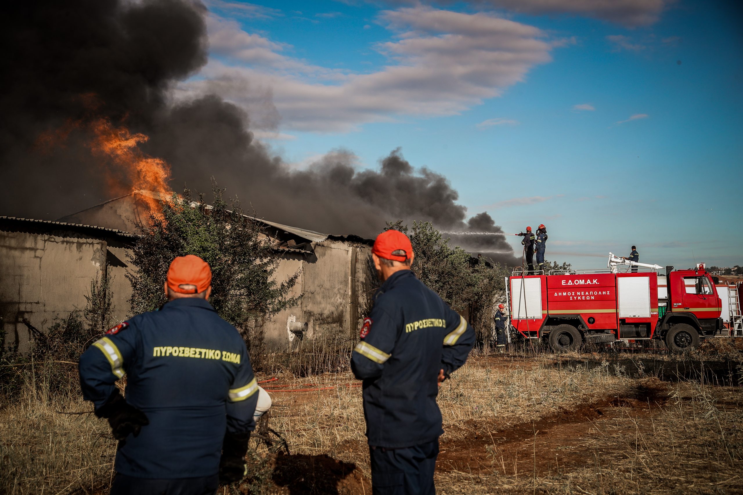 Ωραιόκαστρο: Η επόμενη ημέρα της μεγάλης φωτιάς – Αποκαλυπτικές εικόνες καταστροφής