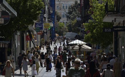 Ουκρανία: Τρεις νεκρές, συμπεριλαμβανομένης έφηβης, στα πλήγματα της Ρωσίας