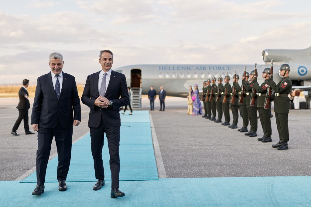 Στην Άγκυρα ο Κυριάκος Μητσοτάκης – Το στίγμα των ελληνικών θέσεων στη Σύνοδο του ΝΑΤΟ