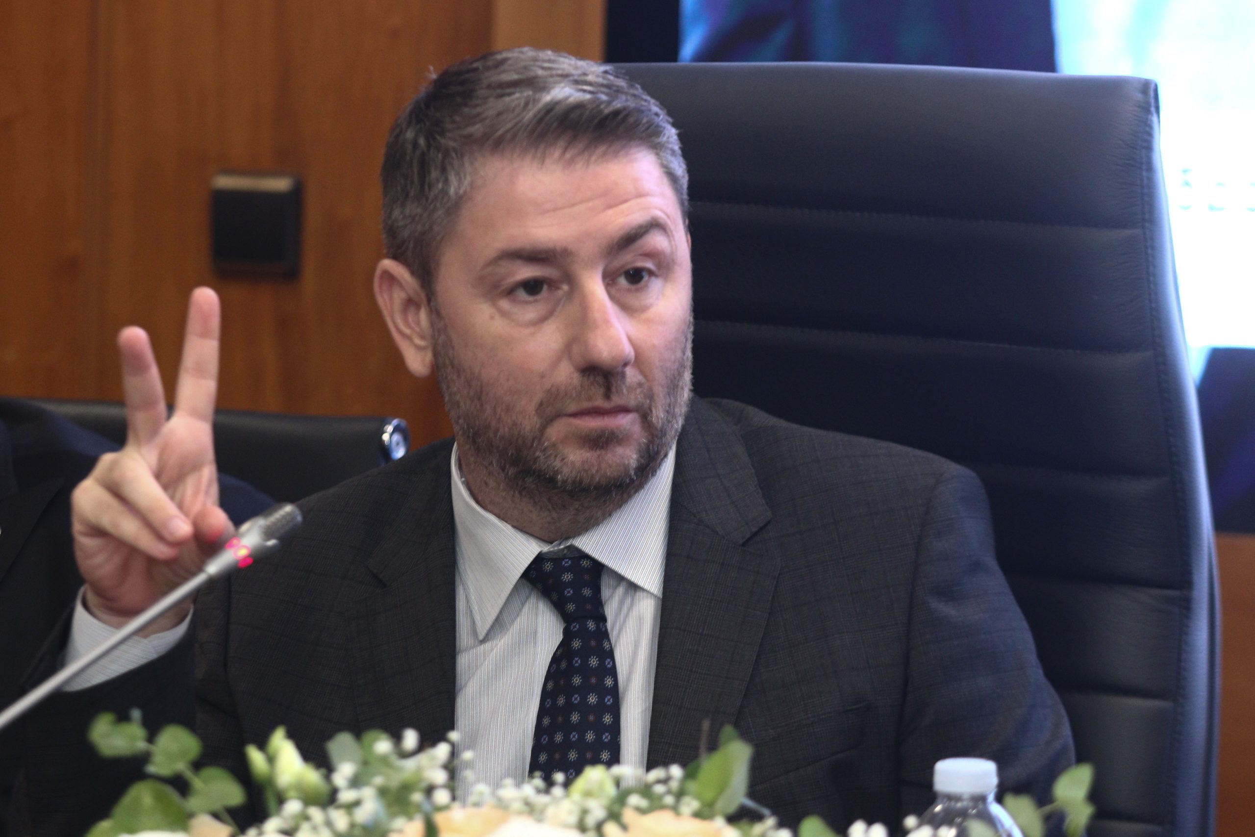 Ανδρουλάκης: Επτά προτάσεις του ΠΑΣΟΚ για τη στήριξη των μικρομεσαίων επιχειρήσεων – Σφοδρή κριτική στην κυβέρνηση για ακρίβεια και φορολογία