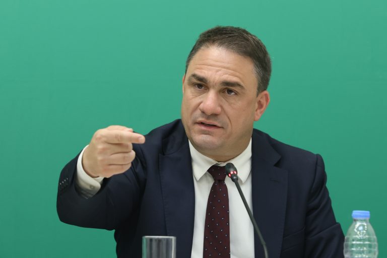 Τσουκαλάς για 13η σύνταξη στο ΕΡΤnews Radio 105,8: 60 εκατ. η διαφορά μεταξύ προτάσεων ΝΔ με ΠΑΣΟΚ