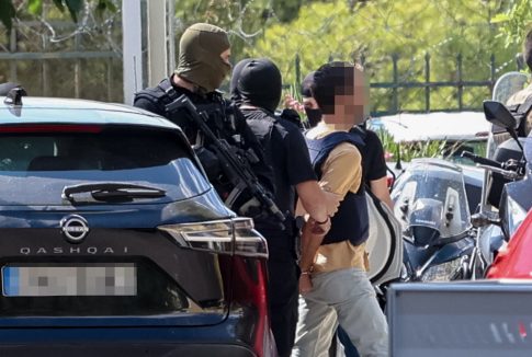 Προφυλακιστέος και ο 24χρονος για τη δολοφονική επίθεση στο σπίτι της Νέστορα