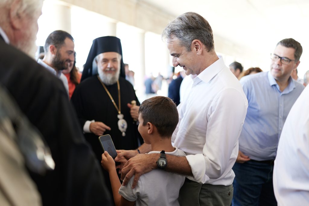 Περιοδεία Μητσοτάκη στην Εύβοια: Κάλεσμα για συστράτευση ενόψει των εκλογών του 2027 – «Θα παραδώσουμε το καλύτερο ΕΣΥ που είχε ποτέ η χώρα»