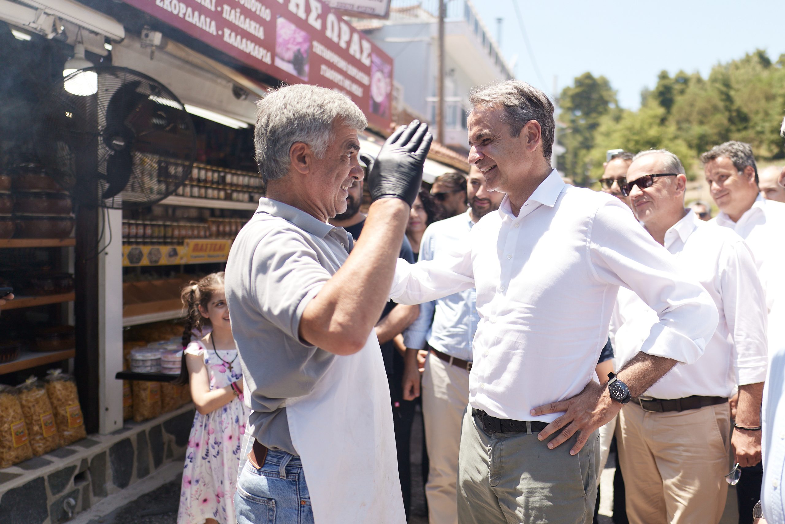 Περιοδεία Μητσοτάκη στην Εύβοια: Κάλεσμα για συστράτευση ενόψει των εκλογών του 2027 – «Θα παραδώσουμε το καλύτερο ΕΣΥ που είχε ποτέ η χώρα»