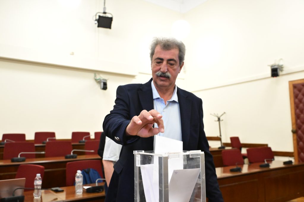 Η Ρένα Δούρου πρόεδρος του ΣΥΡΙΖΑ – «Ξεκινάμε την αναδιάταξη της ΚΟ για την αναγέννηση του ΣΥΡΙΖΑ, δεν περισσεύει κανείς και καμία»