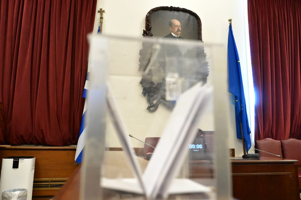 Η Ρένα Δούρου πρόεδρος του ΣΥΡΙΖΑ – «Ξεκινάμε την αναδιάταξη της ΚΟ για την αναγέννηση του ΣΥΡΙΖΑ, δεν περισσεύει κανείς και καμία»