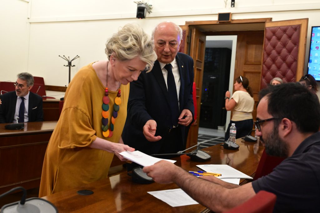Η Ρένα Δούρου πρόεδρος του ΣΥΡΙΖΑ – «Ξεκινάμε την αναδιάταξη της ΚΟ για την αναγέννηση του ΣΥΡΙΖΑ, δεν περισσεύει κανείς και καμία»