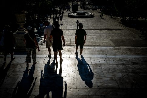 Αναχαιτίστηκε η φωτιά στο Νεοχώρι Πηλίου – Ισχυρές πυροσβεστικές δυνάμεις στο σημείο