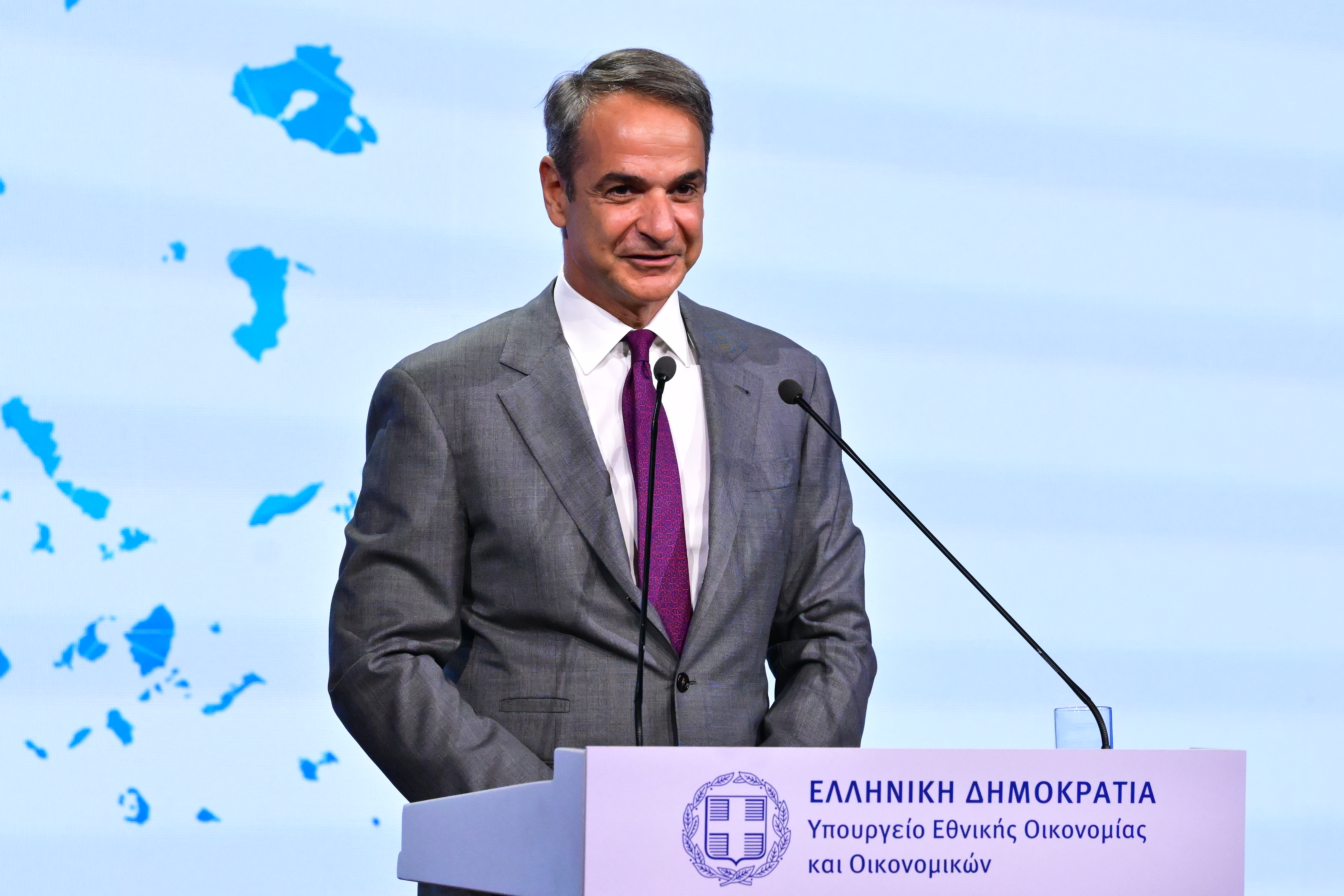 LIVE από την Πτολεμαΐδα: Ομιλία του Πρωθυπουργού Κ. Μητσοτάκη στην τελετή θεμελίωσης υπερσύγχρονου θερμοκηπίου