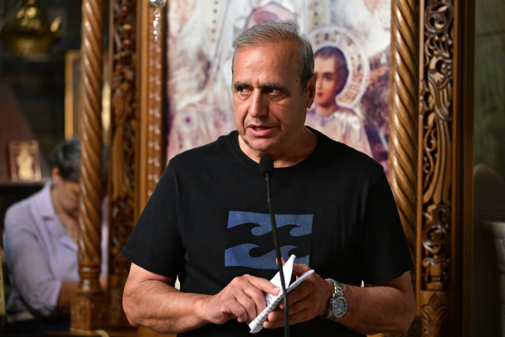 Το τελευταίο «αντίο» στη Μαίρη Λίντα – Συγγενείς, φίλοι και πλήθος κόσμου αποχαιρέτησαν τη σπουδαία ερμηνεύτρια